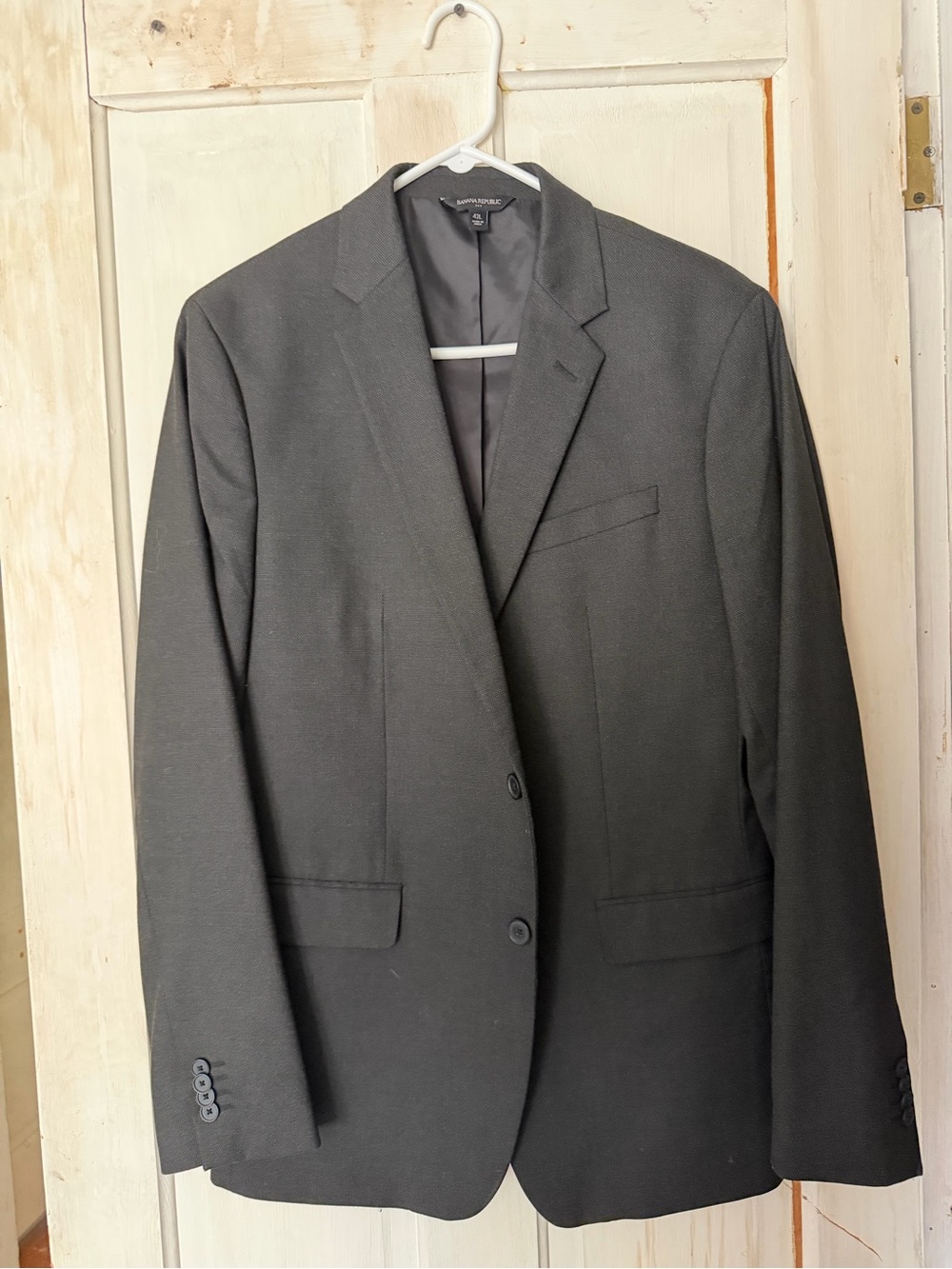 Banana Republic Men's Dark Gray Two-Button Blazer. Size 42L